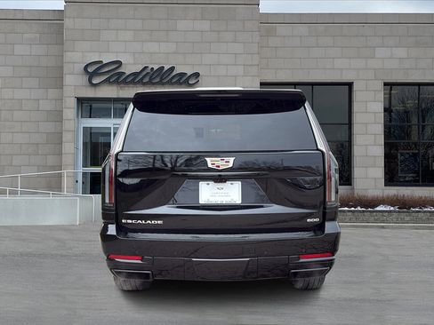 Certified 2025 Cadillac Escalade ESV Sport w/ Touring Package image 6