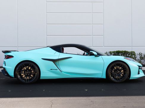 Used 2025 Chevrolet Corvette Z06 RWD image 9