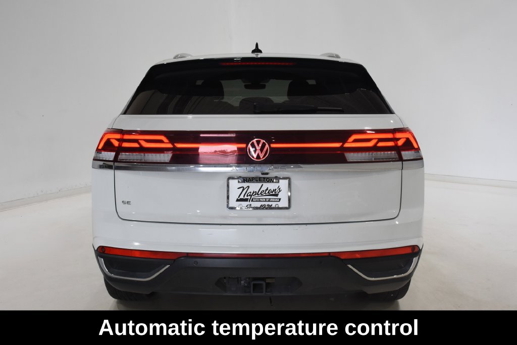 Used 2025 Volkswagen Atlas Cross Sport SE FWD image 6