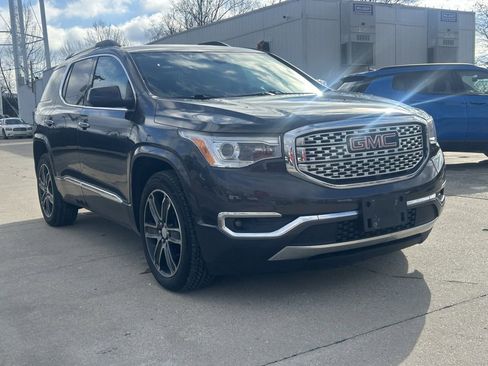 Used 2017 GMC Acadia Denali w/ Technology Package image 4