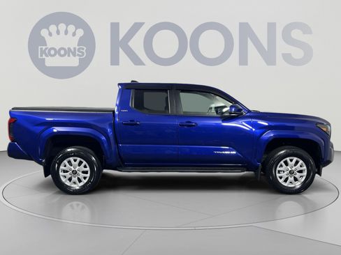 Used 2024 Toyota Tacoma SR5 AWD/4WD image 8