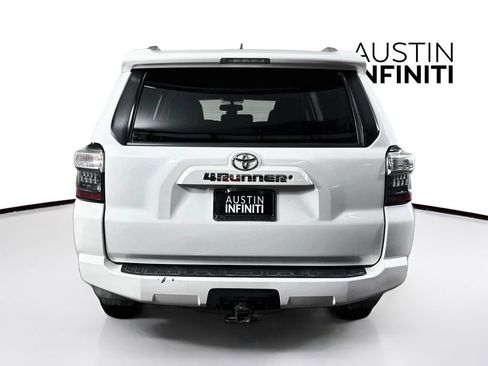 Used 2018 Toyota 4Runner SR5 Premium RWD image 6