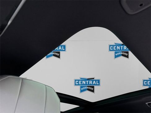 Used 2023 Land Rover Range Rover Sport SE Dynamic image 12