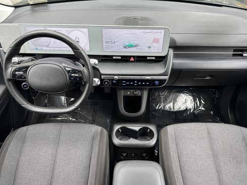 Used 2024 Hyundai Ioniq 5 SEL image 13