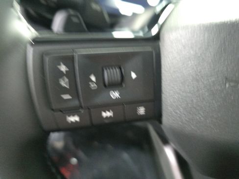 New 2026 Nissan Pathfinder SL image 17