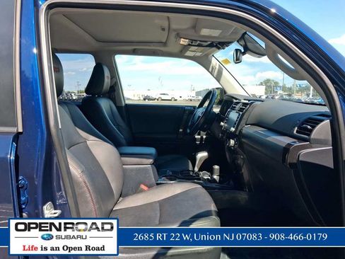 Used 2023 Toyota 4Runner TRD Off-Road Premium w/ Off Road Premium Plus Package AWD/4WD image 15
