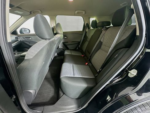 Used 2023 Nissan Rogue SV image 26