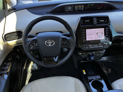 Used 2021 Toyota Prius XLE w/ Advanced Technology Package image 10
