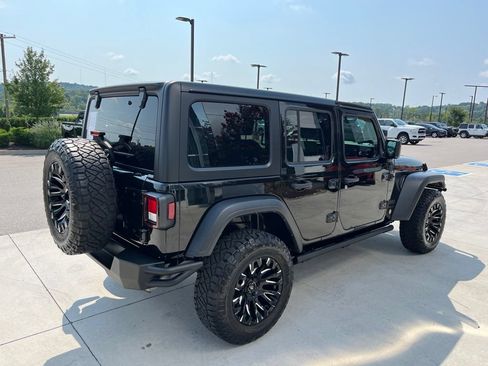 Used 2022 Jeep Wrangler Unlimited Sport AWD/4WD image 16