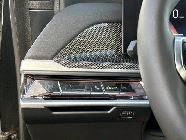Certified 2023 BMW i7 xDrive60 AWD/4WD image 34