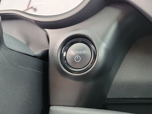 Used 2025 Toyota Sienna XSE w/ XSE Premium Package FWD image 28