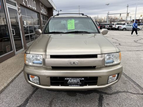 Used 2002 INFINITI QX4 4WD w/ (X03) Heated Seats Pkg image 3