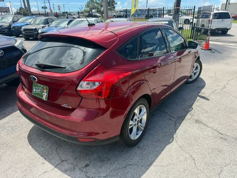 Used 2014 Ford Focus SE FWD image 4