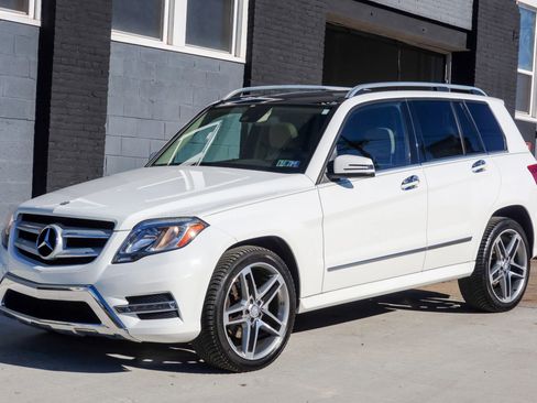 Used 2014 Mercedes-Benz GLK 350 4MATIC w/ Premium 1 Package image 3