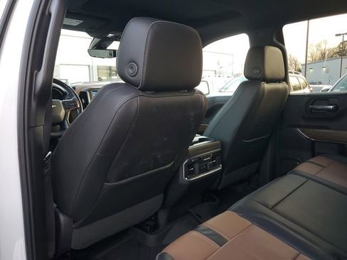 Used 2020 Chevrolet Silverado 1500 High Country w/ Technology Package image 14