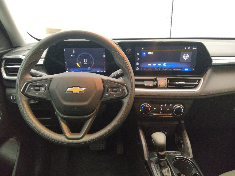 Used 2025 Chevrolet TrailBlazer LS FWD image 22