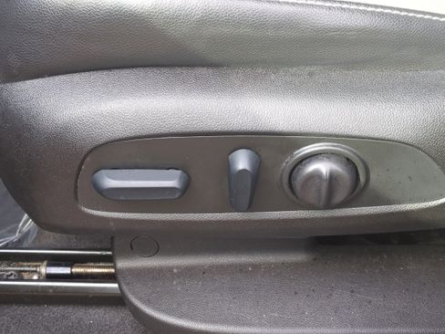 Used 2022 GMC Terrain SLT image 21