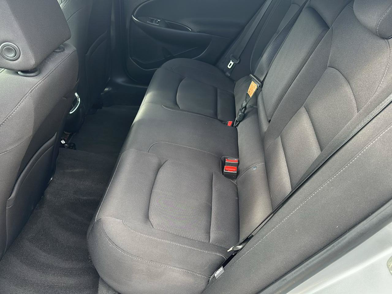 Used 2018 Chevrolet Malibu LT FWD image 15