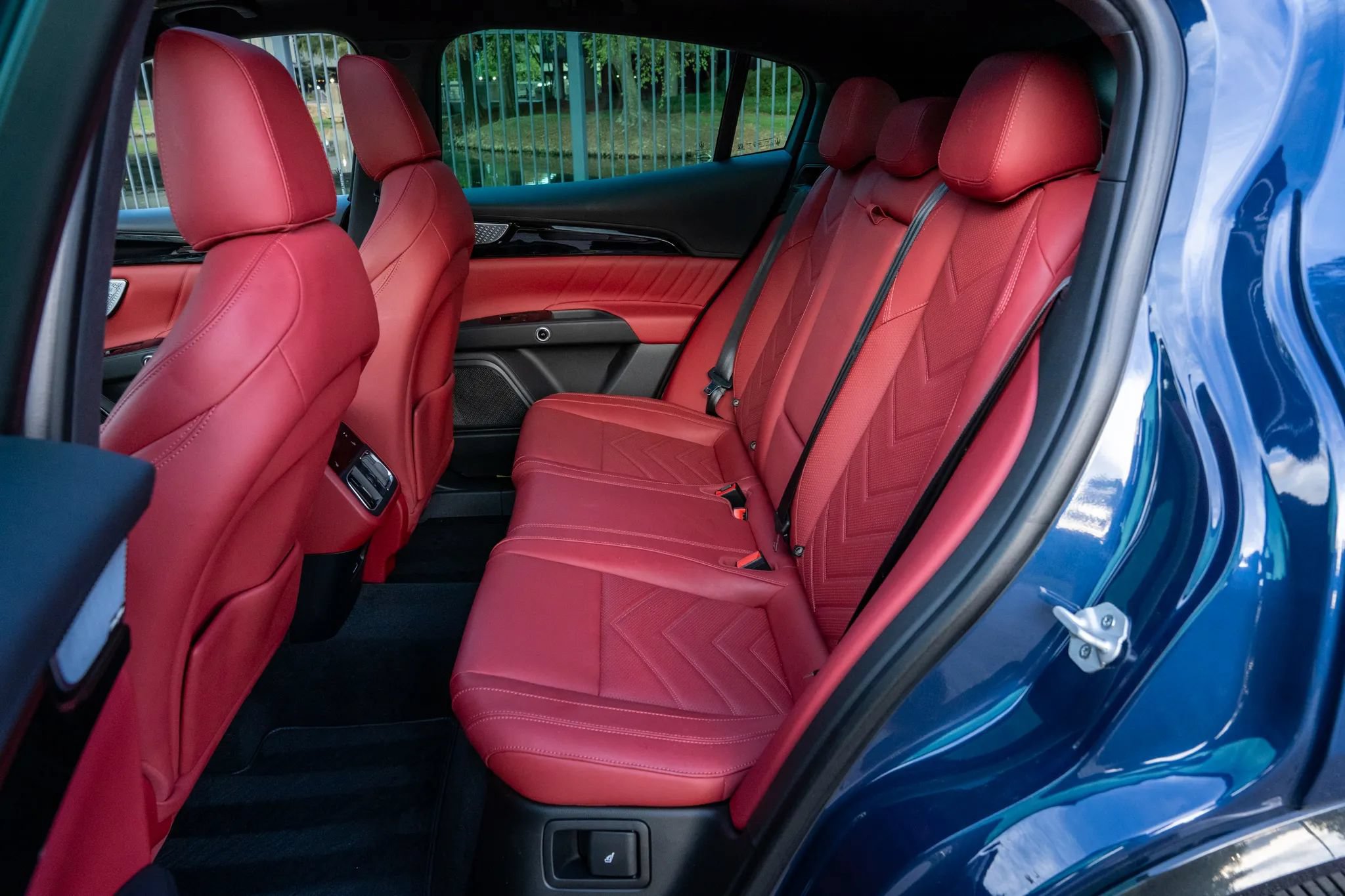 Used 2025 Maserati Grecale Modena AWD/4WD image 13