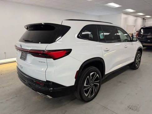 Used 2025 Buick Enclave Sport Touring image 6