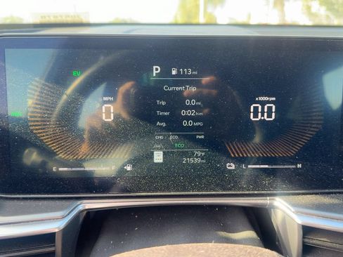 Used 2025 Kia Sorento EX w/ EX Panoramic Sunroof Package FWD image 16