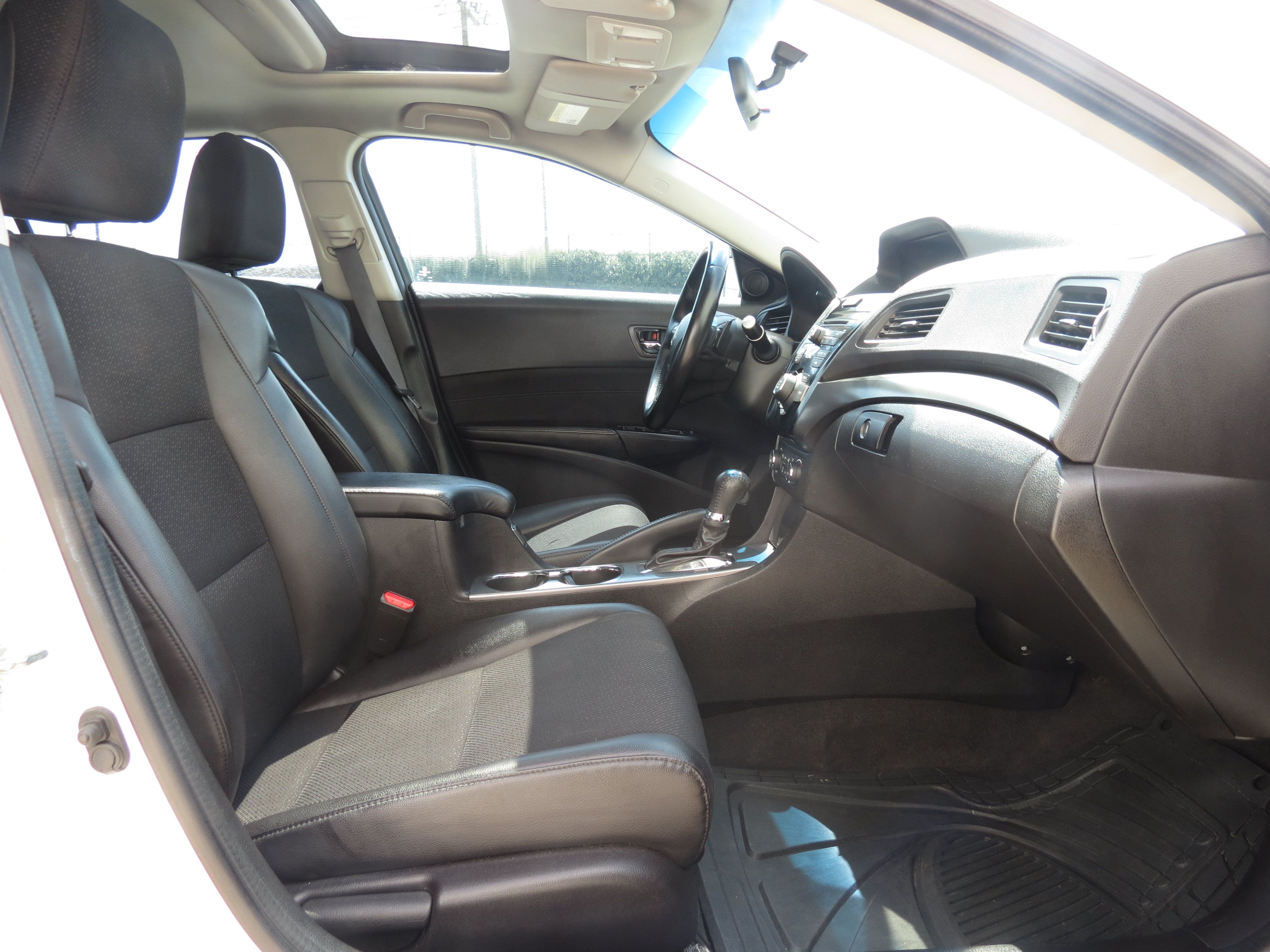 Used 2013 Acura ILX FWD image 31
