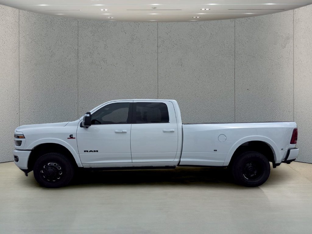 New 2026 RAM 3500 Limited AWD/4WD image 9