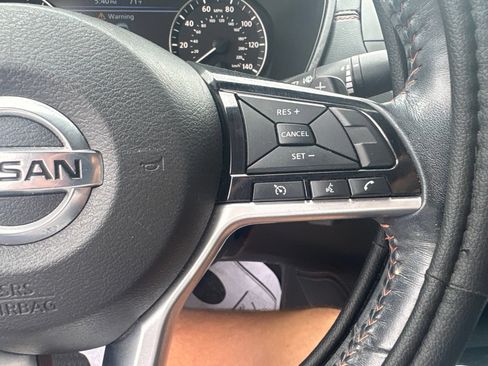 Used 2019 Nissan Altima 2.5 SR FWD image 25