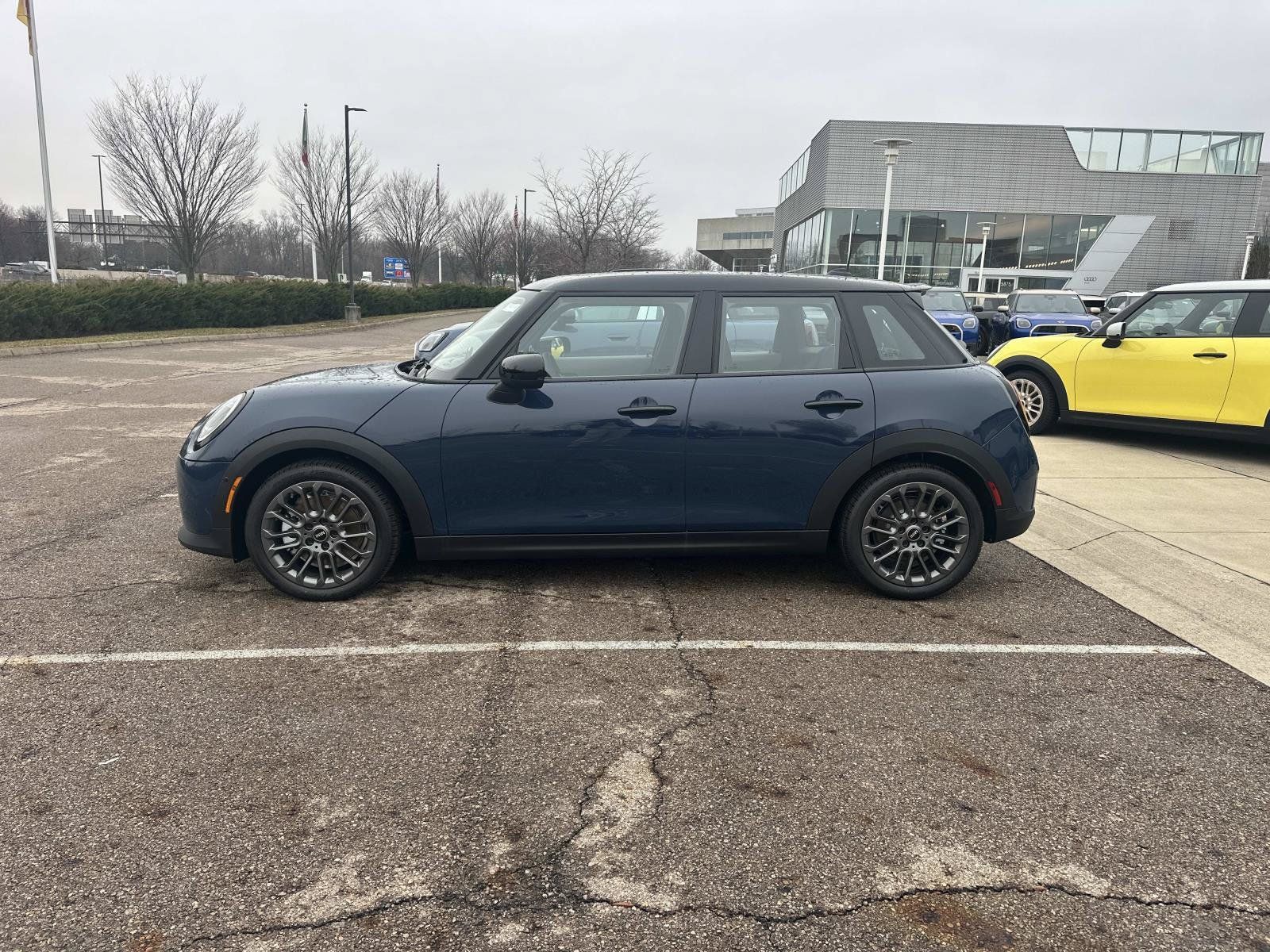 New 2026 MINI Cooper S FWD image 4