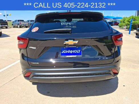 Used 2025 Chevrolet Trax LS w/ Driver Confidence Package FWD image 7