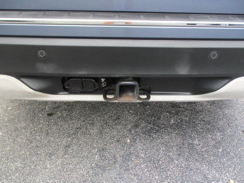 Used 2021 Ford Explorer Limited w/ Equipment Group 301A RWD image 45