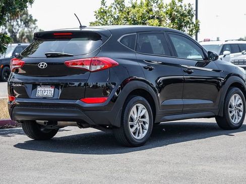 Used 2017 Hyundai Tucson SE w/ Cargo Package FWD image 5