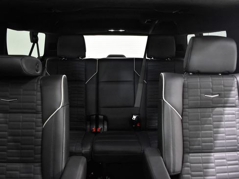 Used 2025 Cadillac Escalade ESV Sport Platinum w/ LPO, Floor Liner Package AWD/4WD image 33