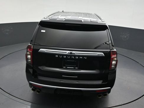 Used 2024 Chevrolet Suburban High Country AWD/4WD image 18