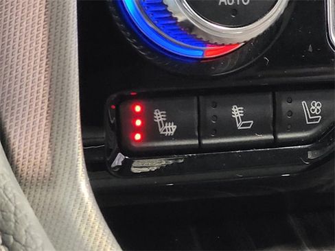 Used 2021 GMC Yukon Denali w/ Denali Premium Package image 34