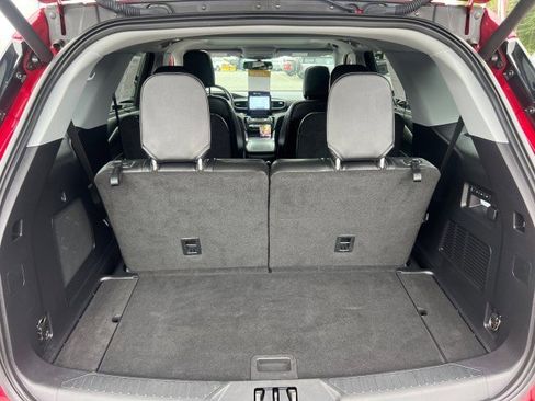 Certified 2022 Ford Explorer Limited w/ Equipment Group 301A image 32