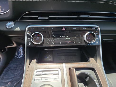Used 2024 Genesis GV80 2.5T w/ Advanced Package AWD/4WD image 21