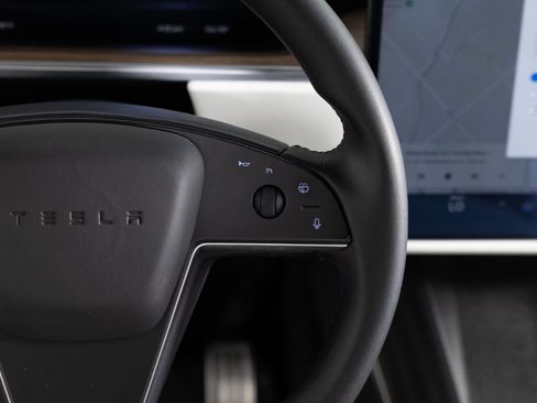 Used 2023 Tesla Model X AWD/4WD image 36