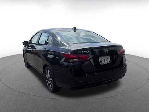 Used 2025 Nissan Versa SV FWD image 11