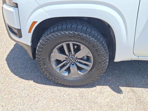Certified 2025 Nissan Frontier SV RWD image 16