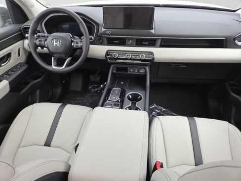New 2026 Honda Pilot image 25