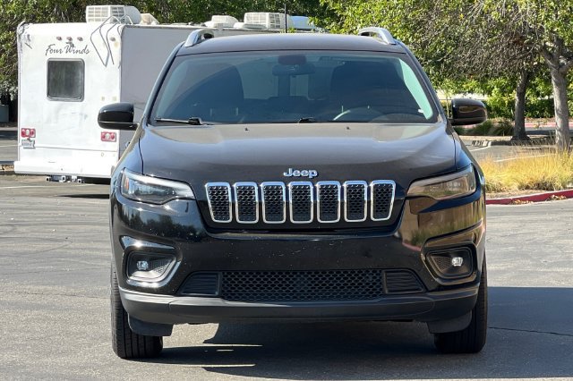 Used 2019 Jeep Cherokee Latitude w/ Popular Appearance Group AWD/4WD image 9