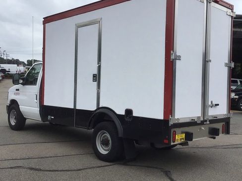 Used 2024 Ford E-350 and Econoline 350 Super Duty w/ Power Windows & Locks Group RWD image 5