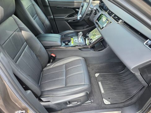 Used 2020 Land Rover Range Rover Evoque R-Dynamic S AWD/4WD image 3
