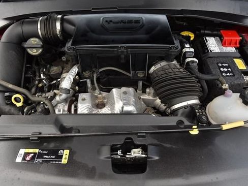 Used 2025 Jeep Compass Trailhawk AWD/4WD image 25