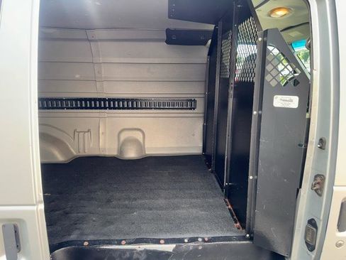 Used 2008 Ford E-250 and Econoline 250 RWD image 11