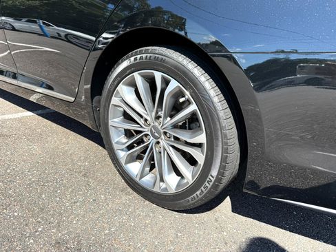 Used 2015 Hyundai Genesis 3.8 image 8