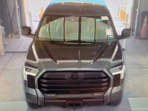 Used 2023 Toyota Tundra SR5 w/ SR5 Convenience Package AWD/4WD image 11