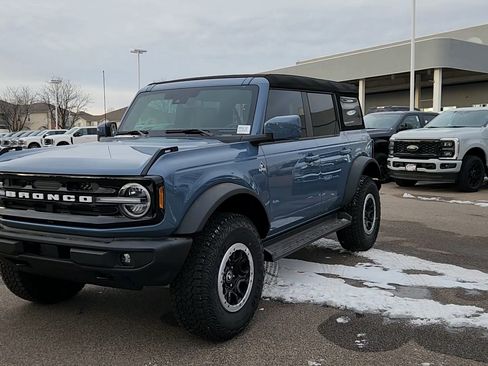 New 2025 Ford Bronco Outer Banks w/ Sasquatch Package image 7
