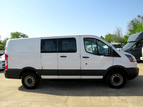 Used 2017 Ford Transit 250 130 Low Roof image 4